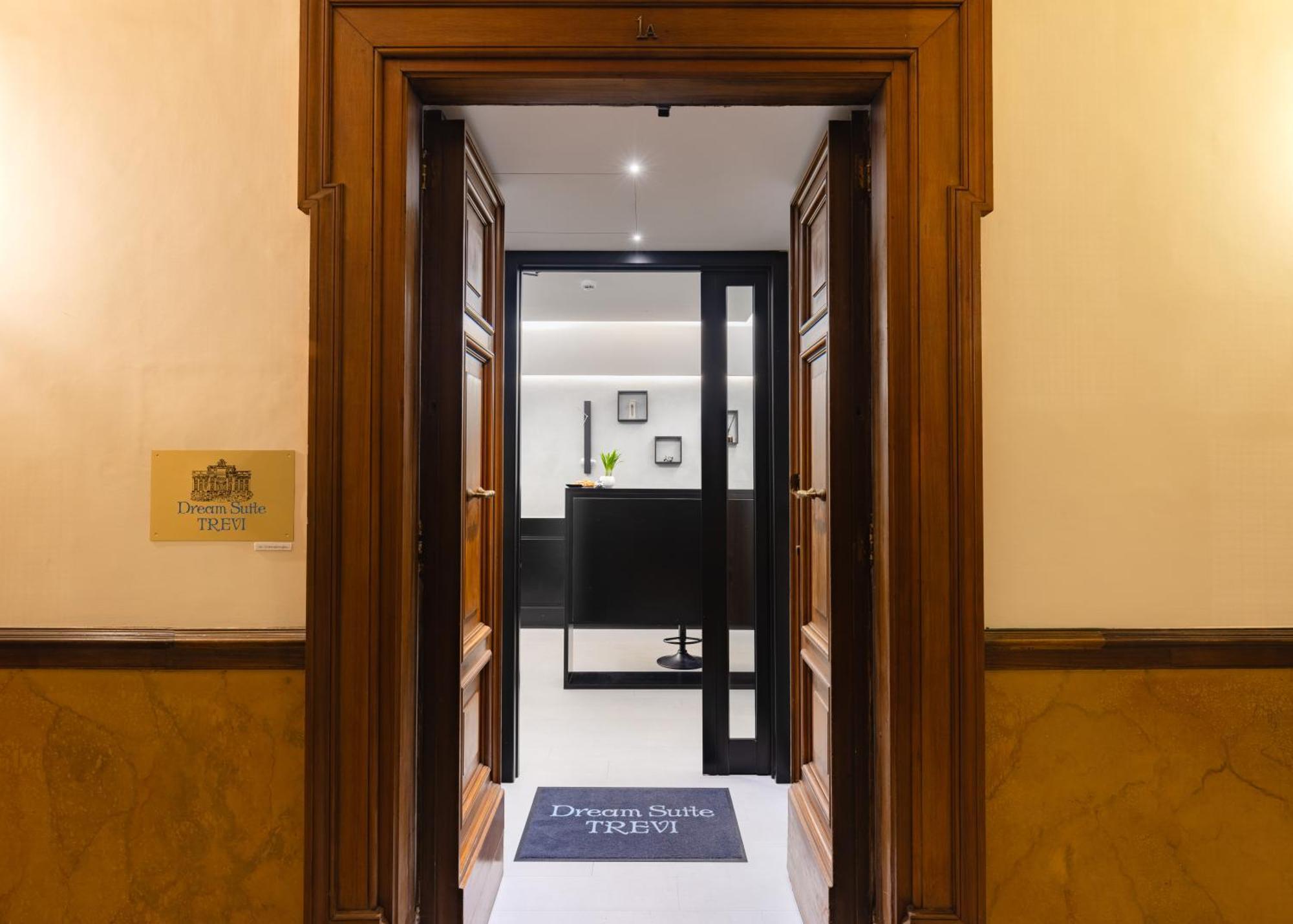 Dream Suite Trevi Rome Bagian luar foto
